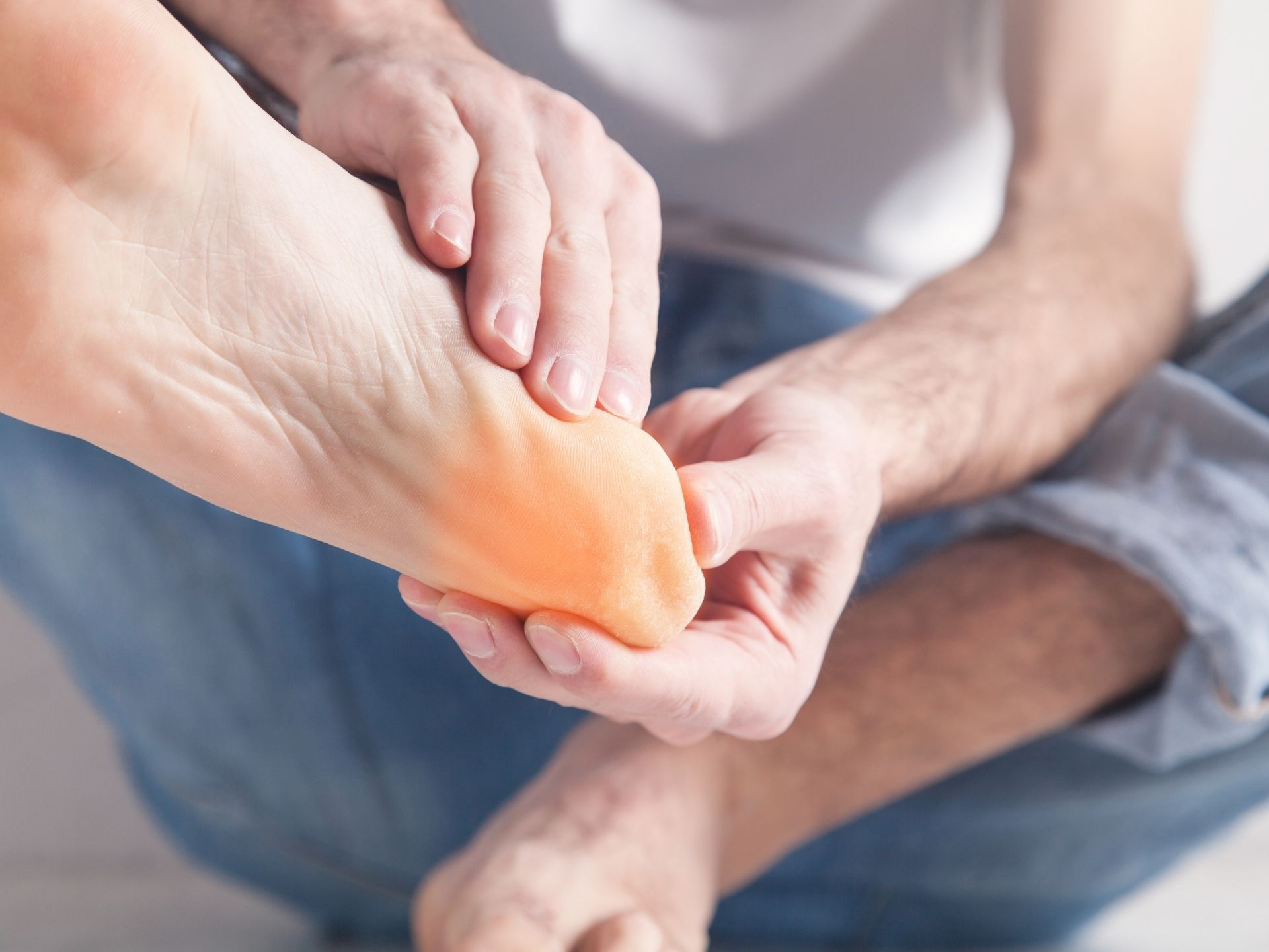 Dolore al tallone: cause e riabilitazione - FisioScience Medical